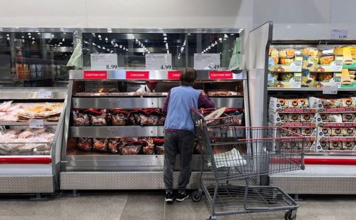 25 Makanan Costco yang Harus Anda Coba (Setidaknya) Sekali Seumur Hidup