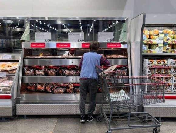 25 Makanan Costco yang Harus Anda Coba (Setidaknya) Sekali Seumur Hidup