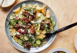 Resep Gigitan Steak dengan Couscous Bayam